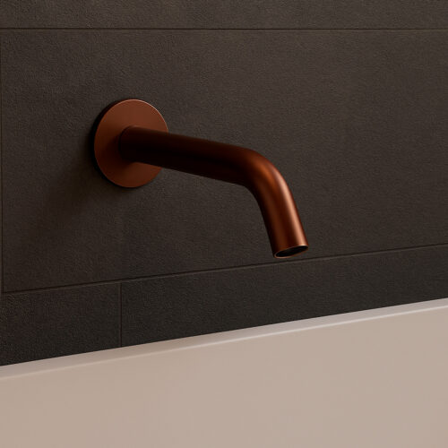 Grifo de pared en acero inoxidable 316L acabado en oro rosa resistente