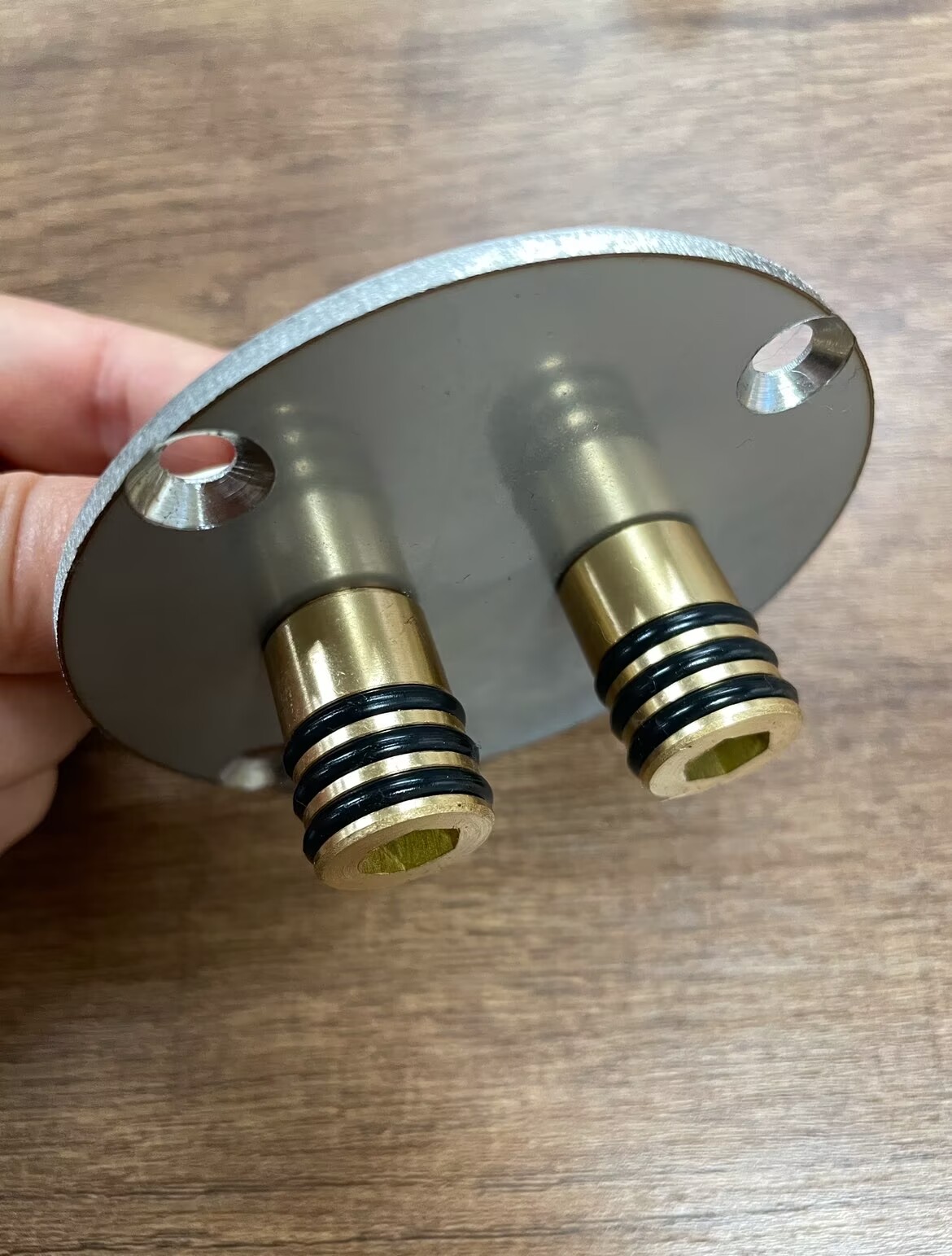 Sined Cbox Fijación Segura y Fácil Para Duchas Exteriores - Imagen 7